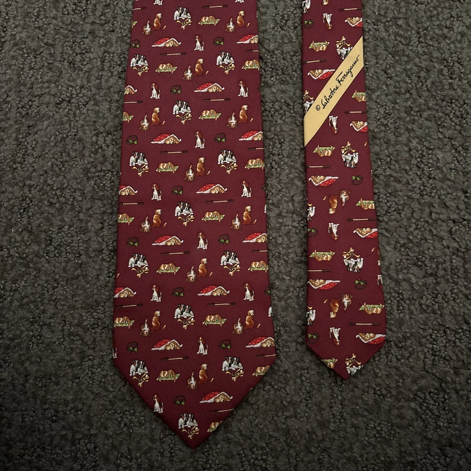 Lim. Corbata de seda Salvatore Ferragamo para hombre roja/marate variedad de perros patrón Italia Foto 2 de 4