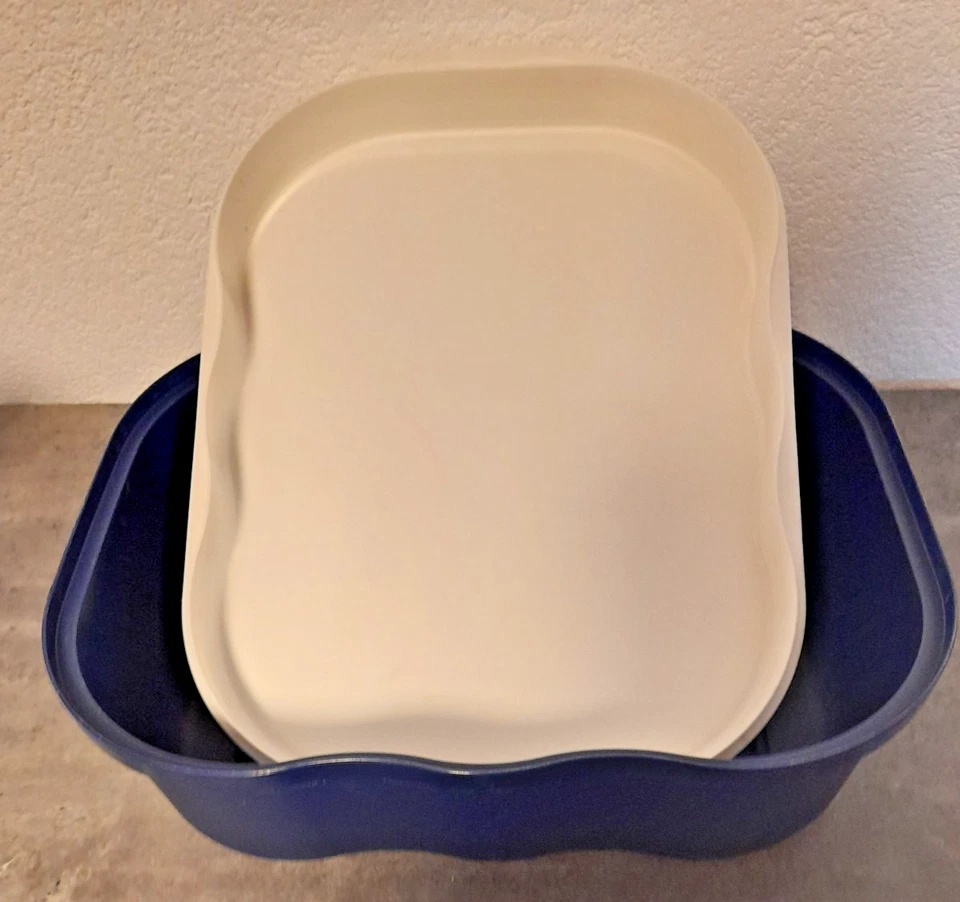 Tupperware * Großer Laibwächter  * Bäckermeister  * Brotbehälter * Blau/Weiss * - Bild 2 von 3