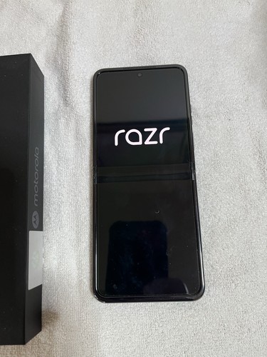 Motorola RAZR 2024. MINT CONDITION!!! - Zdjęcie 6 z 20