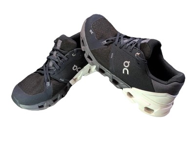 OnCloud Cloud-flyer 4 Women's Black Shoes Size 9.5