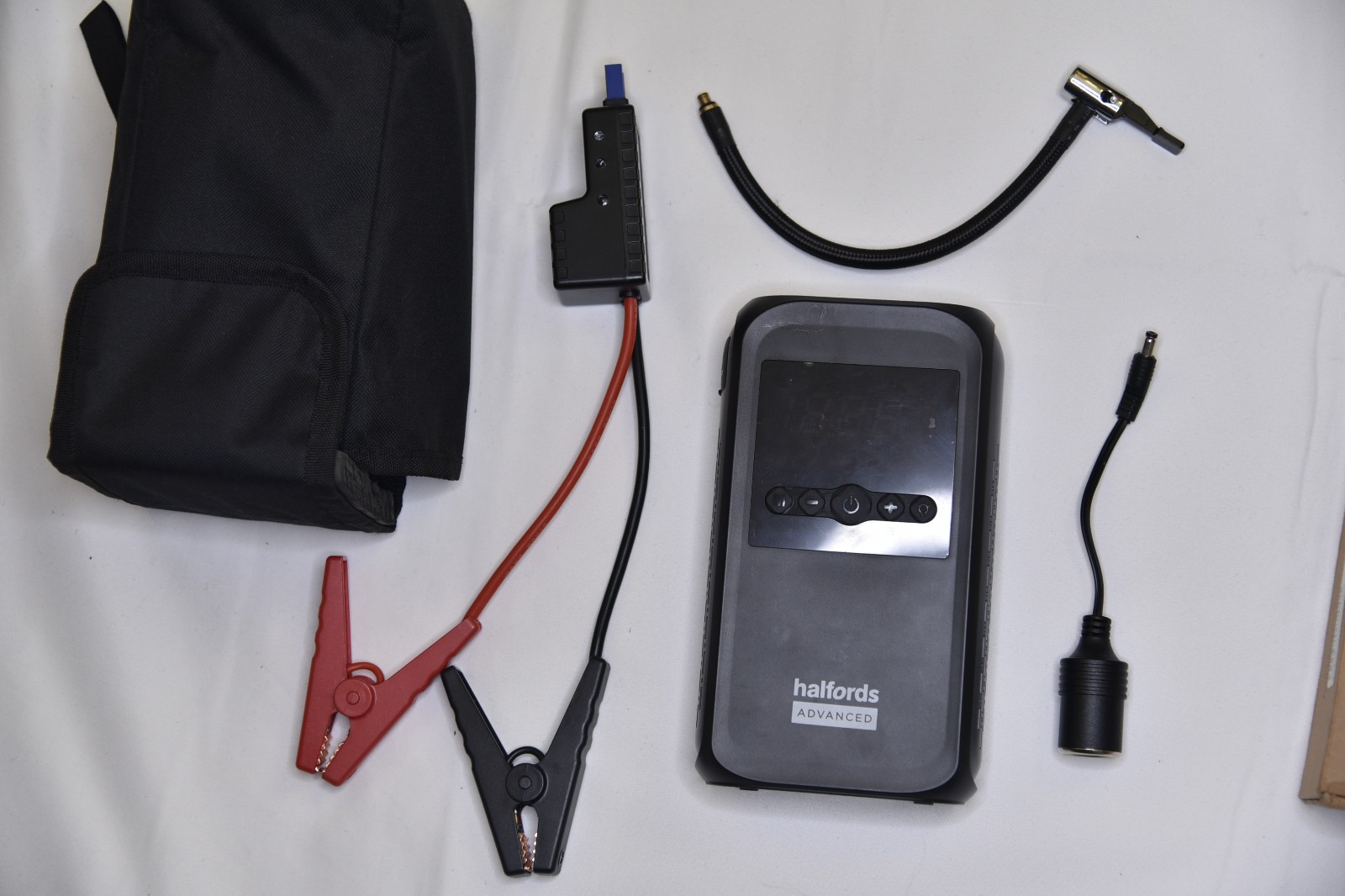 Halfords Advanced 5-in-1 Jump Starter & Tyre Inflator Rechargeable - Power Bank