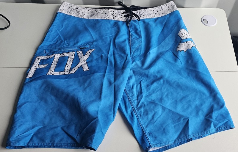 Mens Blue & White Fox Racing Board Shorts Size UK 34 Immaculate condition