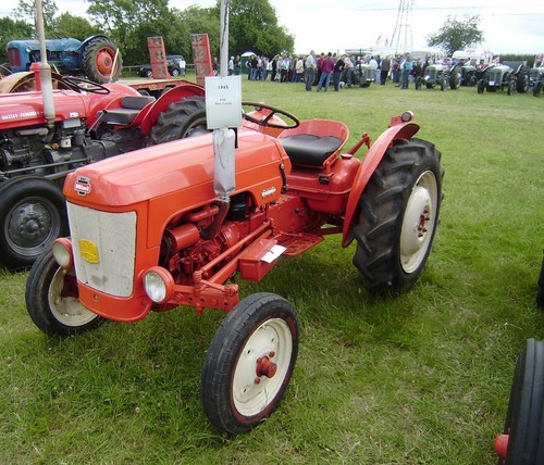 BMC Mini / Leyland 154 Tractors - Workshop / Service / Repair Manual. - Picture 2 of 2