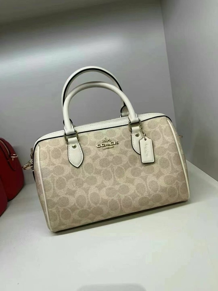 coach Rowan satvhel bag in signature NWT