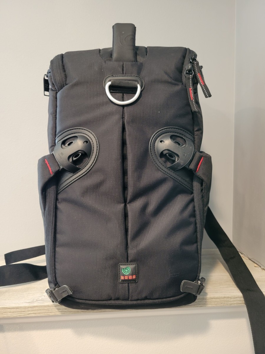 KATA-BAGS 3N1-22 MEDIUM CAMERA SLING BACK PACK IN EXCELLENT