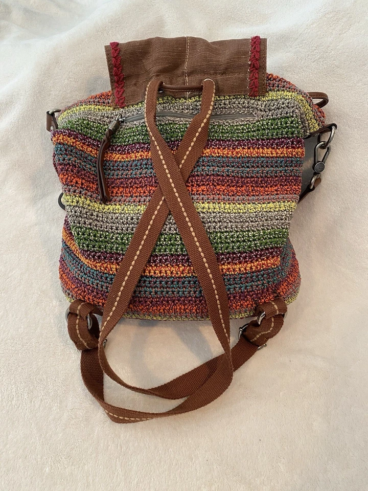 Mochila Bandolera The Sak Boho Tejida Arco Iris Serape Ratan Tejida Multicolor Foto 3 de 4