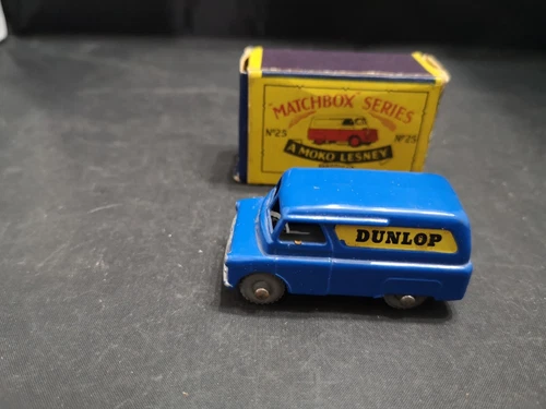 G889-MATCHBOX LESNEY No25A BEDFORD DUNLOP VAN WITH BOX