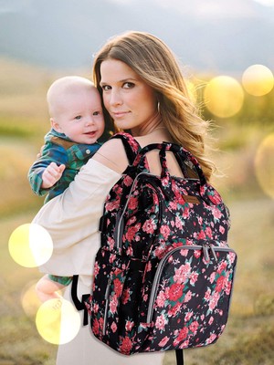 Large-capacity multifunctional waterproof wet/dry diaper bag for outings