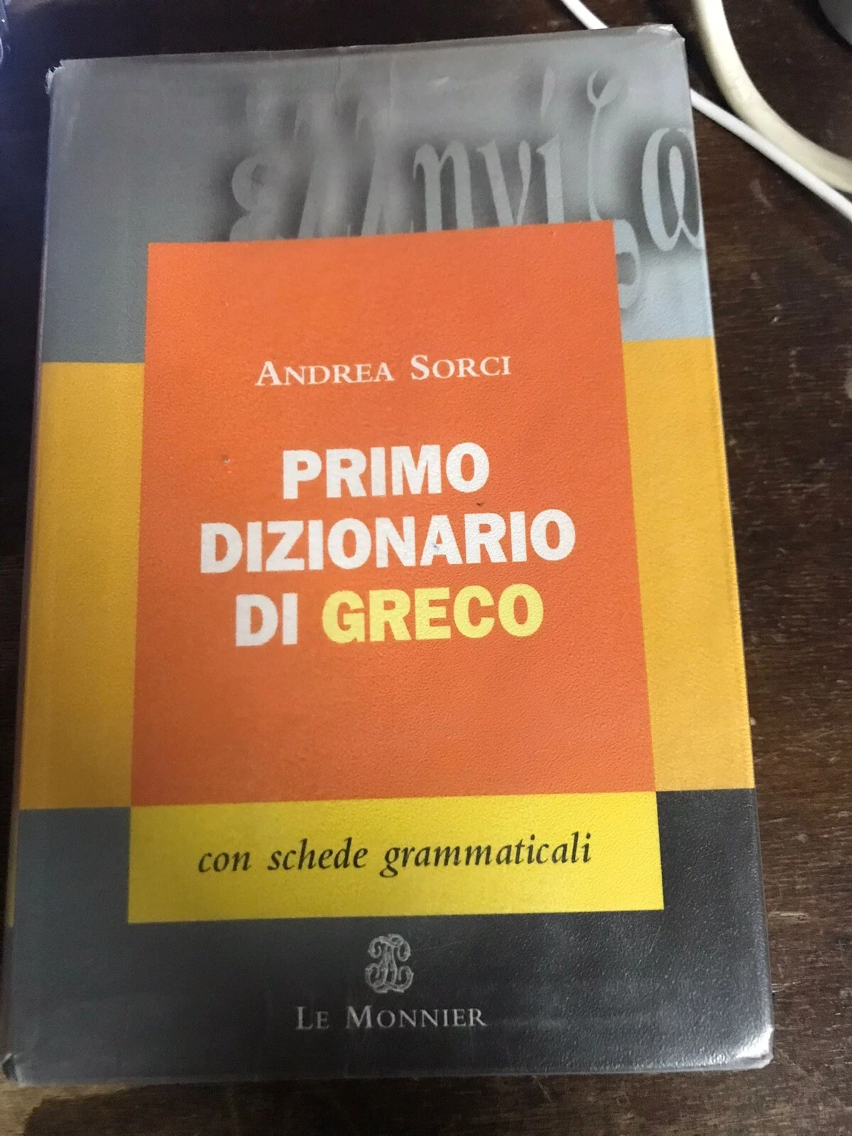 Foto 1 di 8