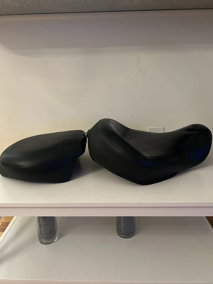 Asientos de motocicleta para modelo Dyna Mustang Touring lo tenían en un Street Bob 2016 Foto 4 de 4