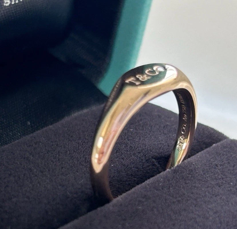 Tiffany & Co. Signet Ring in 18k Rose Gold with Diamond Size.5 - Image 2 of 4