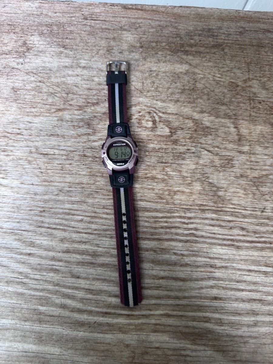 Pre Owned Timex Expedition 905 M5 Indiglo WR100M Men's Watch for