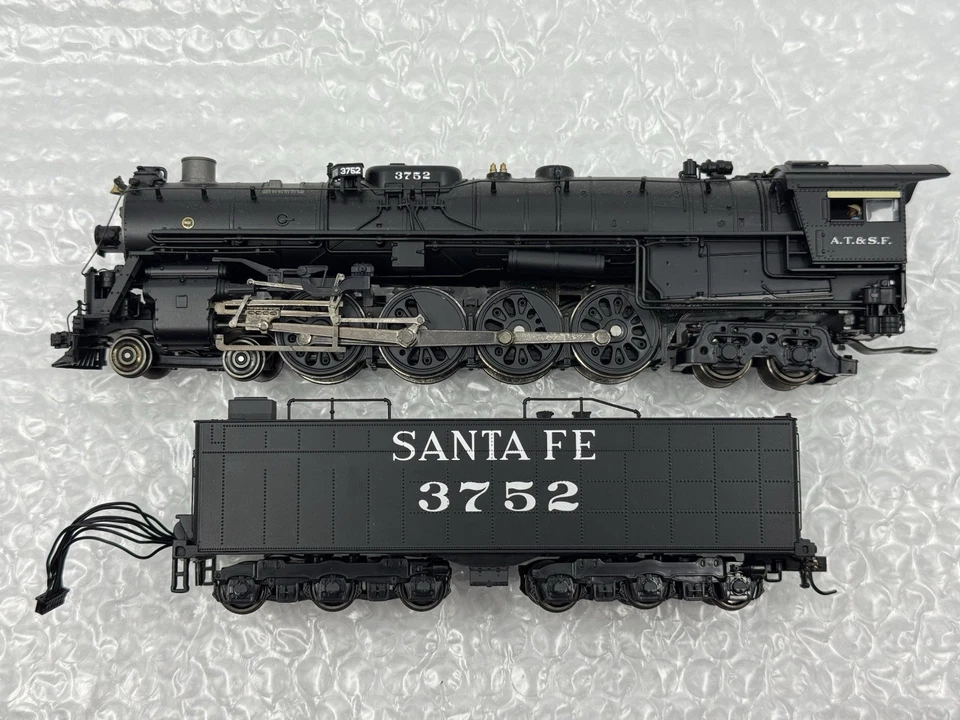 HO Broadway Limited 5159 Santa Fe 4-8-4 Steam Locomotive ATSF #3752 DCC SOUND - Image 2 of 4