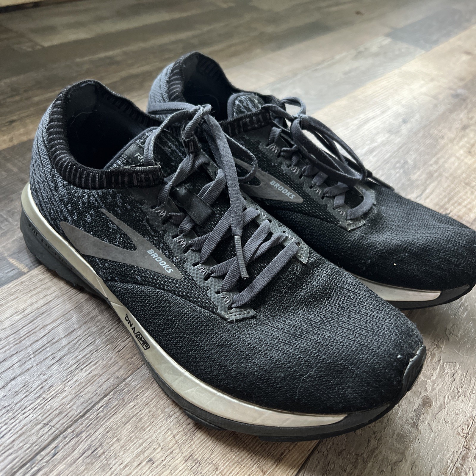 Cross Trainers Ladies Medium B