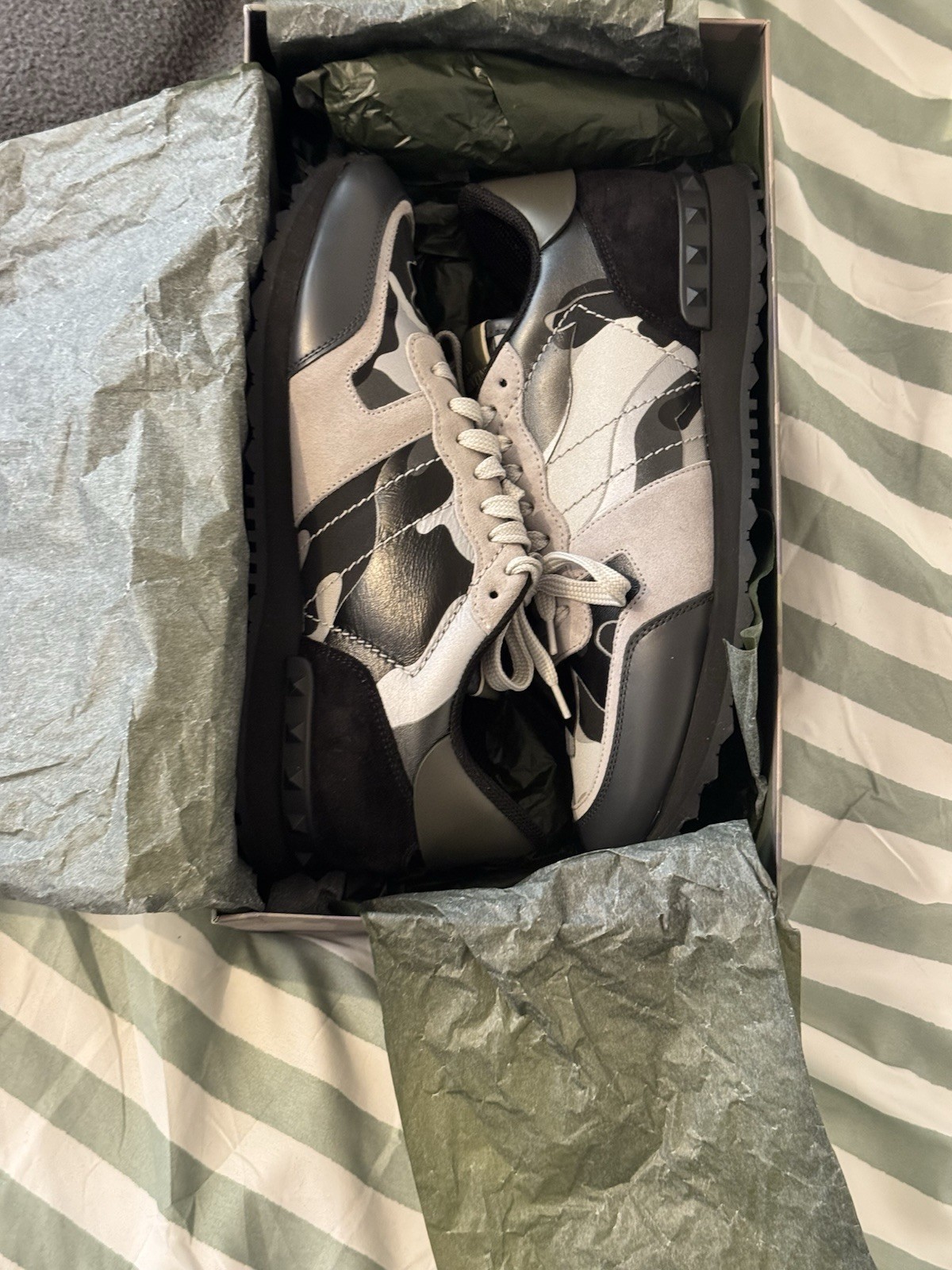 Valentino Garavani Camo Rockstud Men's Trainers Grey Black Camouflage EU 42 image 3