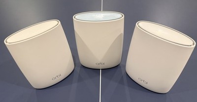Netgear | Orbi Router RBR50 w/ 2 Satellites | Mesh WiFi System | Complete in Box