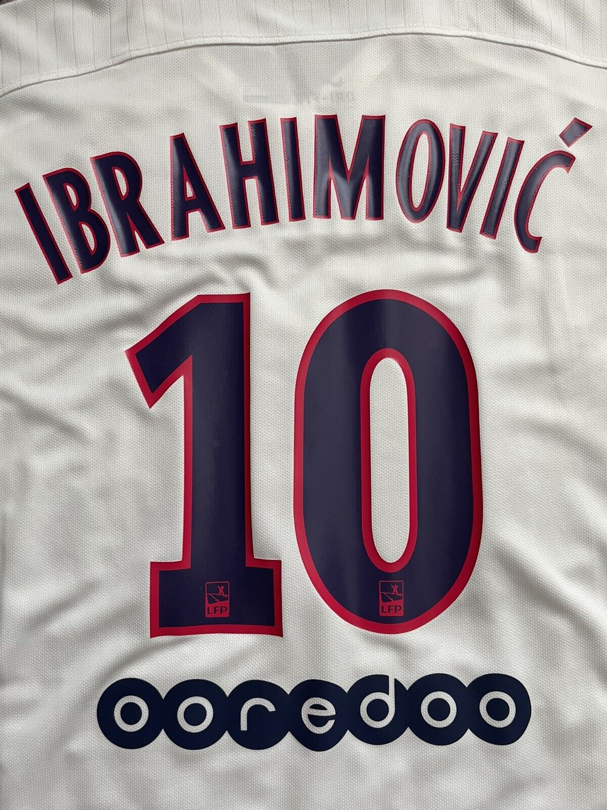 UNSIGNED Zlatan Ibrahimovic Paris Saint-Germain Home Shirt In Tribute Frame