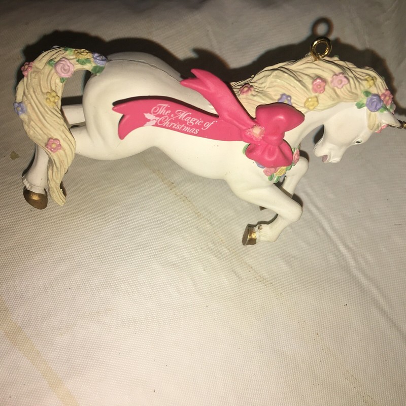 UNICORN “THE MAGIC OF CHRISTMAS” ORNAMENT