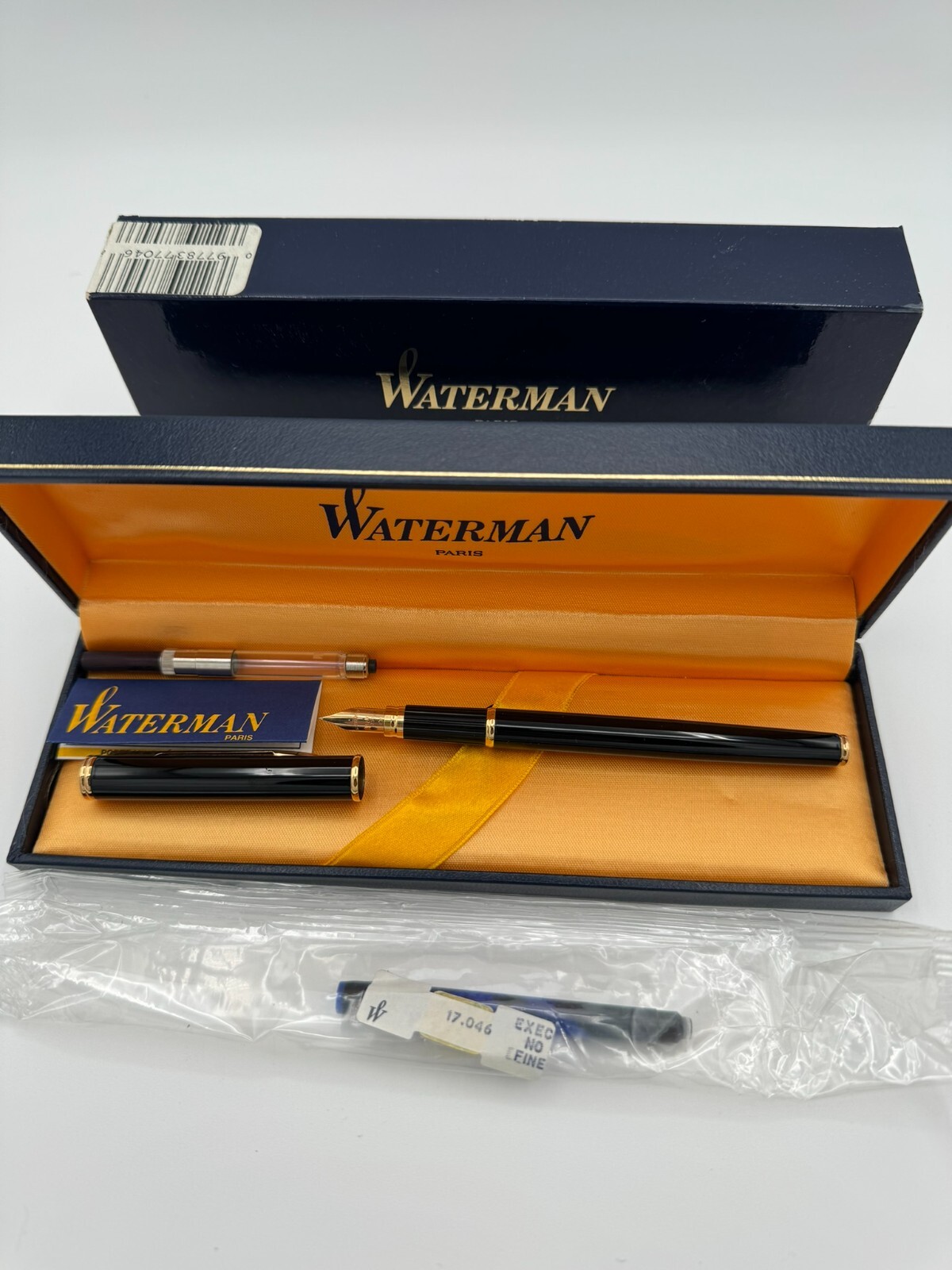Vintage Waterman Executive Fountain Pen Black 18k gold tip NEW IN BOX