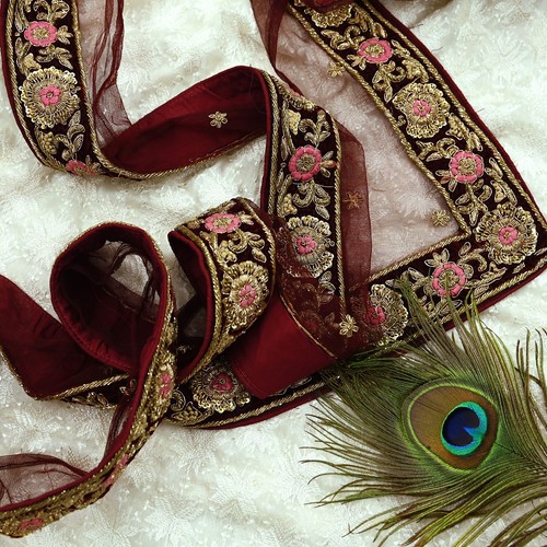 Indian Vintage Maroon Sari Border Hand Embroidered Craft Trim Lace Sewing 1yd - Picture 4 of 15