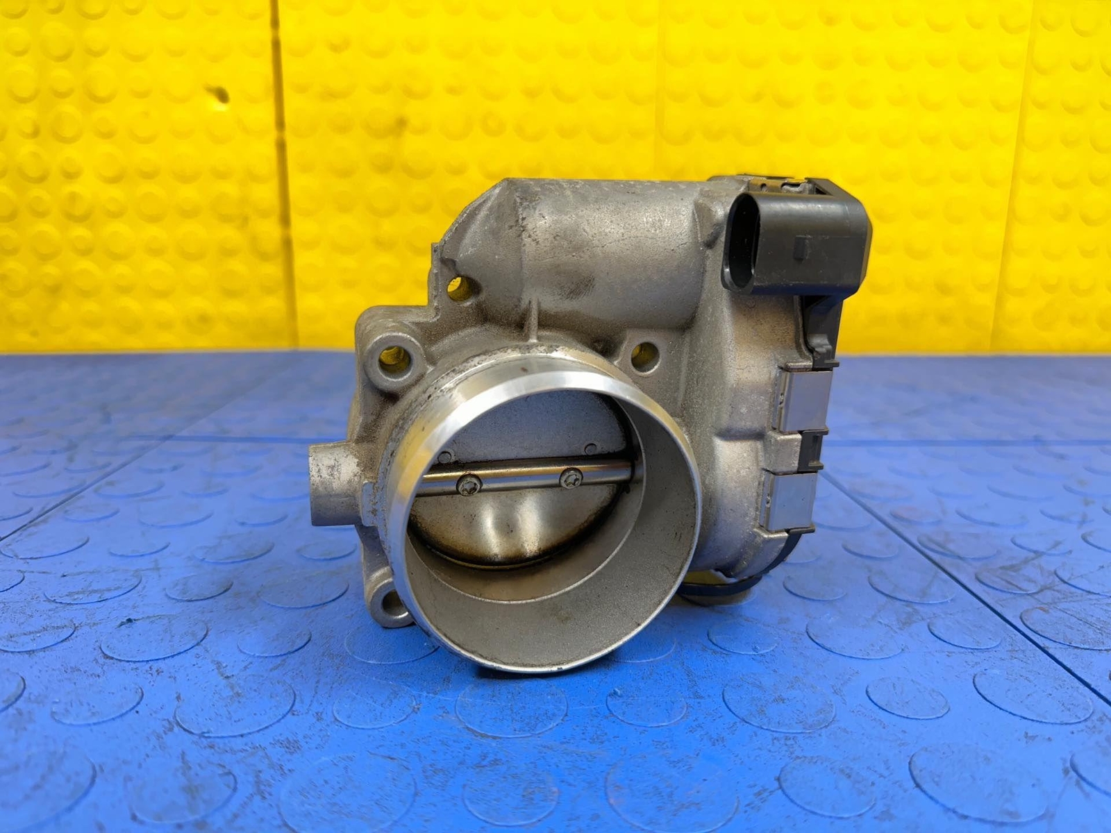 Bentley Continental GT 2006-2009 Throttle body