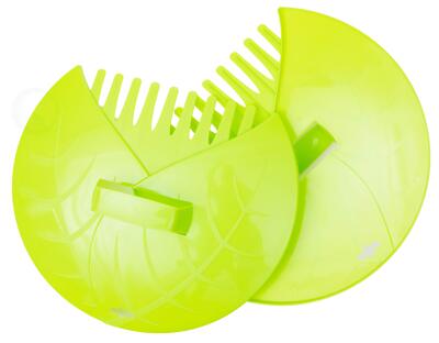 Green Leaf Rake Grabber Scoops for Easy Yard Cleanup Durable and Lightweight