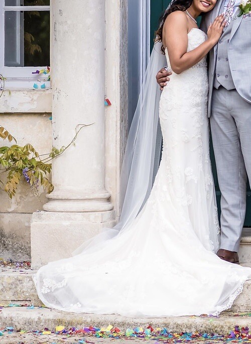 Ivory Wedding dress size 10 with Embroidered Belt From Elizabeth