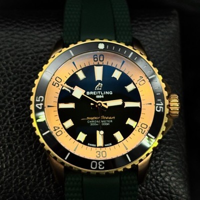 Breitling Superocean Green dial Green Rubber Strap 42MM Box & Papers Ref N17375