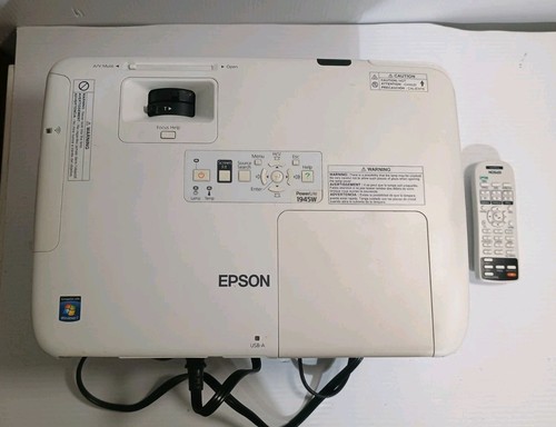 Proyector Epson PowerLite 1945W H471A 3LCD WXGA VGA HDMI 150 horas de lámpara
