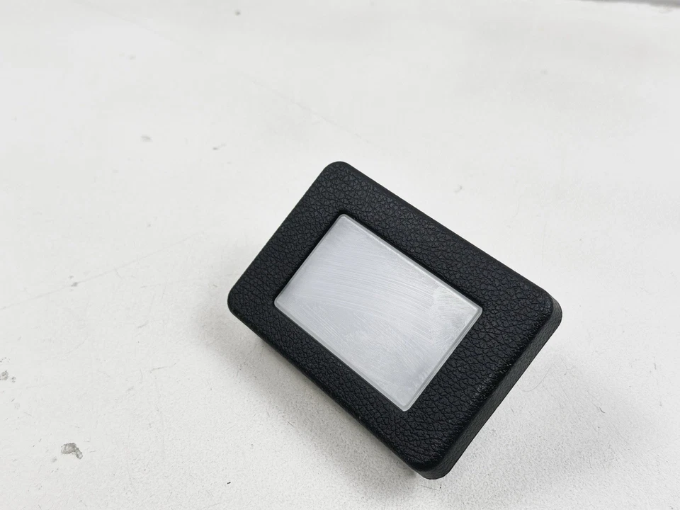 2018-2023 KIA STINGER LEFT SIDE UNDER DASH DASHBOARD COURTESY LIGHT LAMP OEM - Image 2 of 4