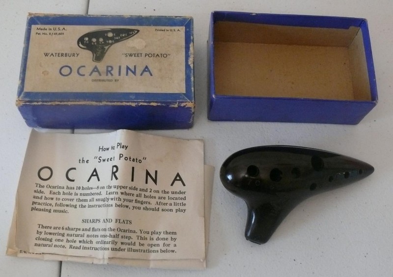 Vintage 1940's Bakelite Ocarina Waterbury Sweet Potato w Box USA