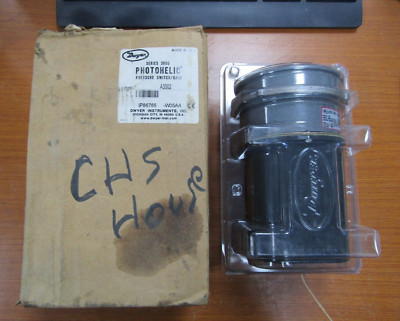  NEW DWYER PHOTOHELIC PRESSURE SWITCH/GAGE 10 AMP 120 VAC 6 WATTS 25 PSIG A3002