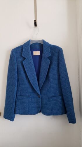 Pendleton Woman's Suit. 100% Wool. Matching Skirt 