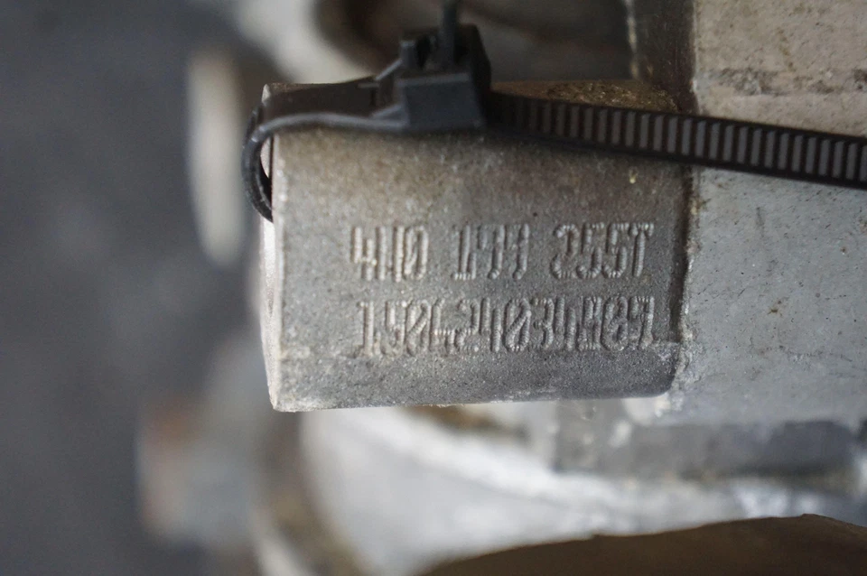 Soporte de soporte de montaje del marco del motor izquierdo OEM 4H0199255T Audi S6 S7 13-18 Foto 2 de 4