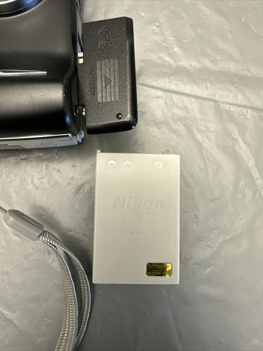 Nikon COOLPIX 7900 7.1MP Digital Camera FOR PARTS Nikon COOLPIX 7900 7.1MP Digital Camera FOR PARTS