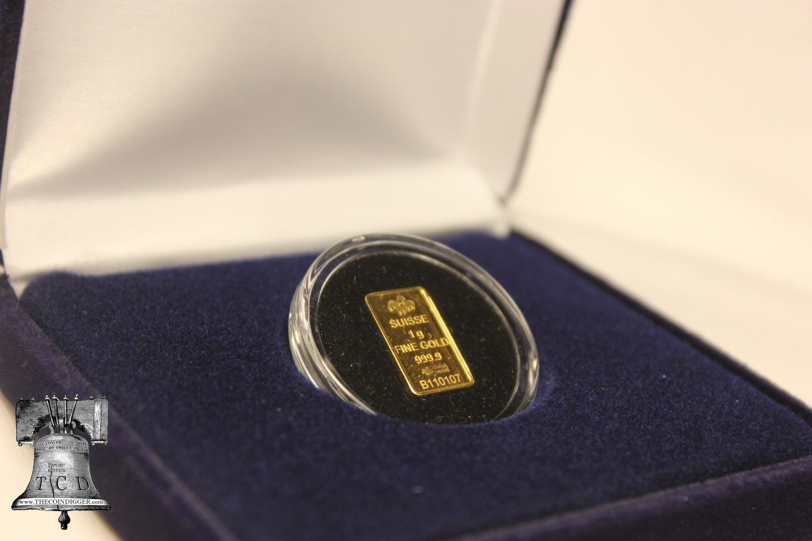 1 Coin Capsule Holder Velvet Air-tite Storage Box & TCD 1 Gram Navy Gold Silver