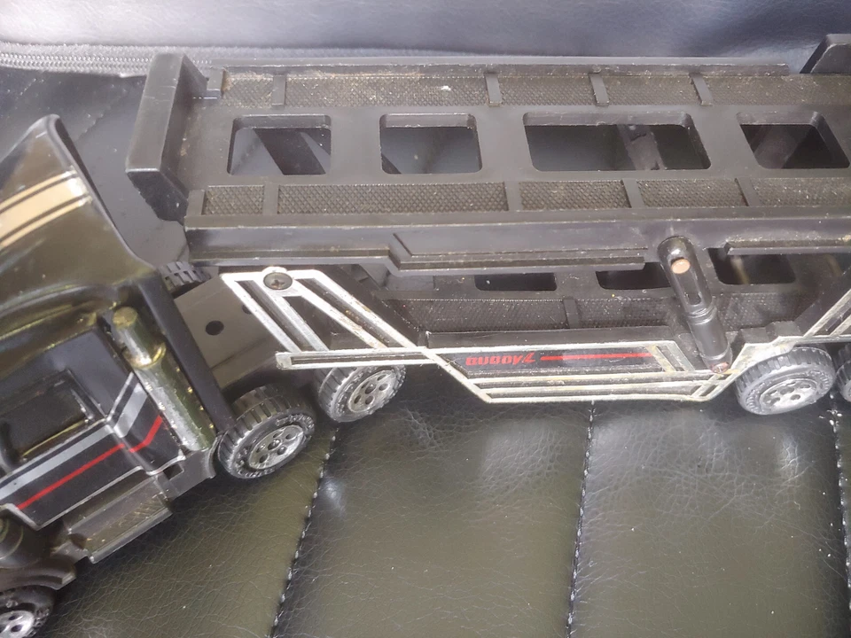 1989 Buddy L Car Hauler - Peterbilt Cab and Trailer Attachment - Imagem 2 de 4