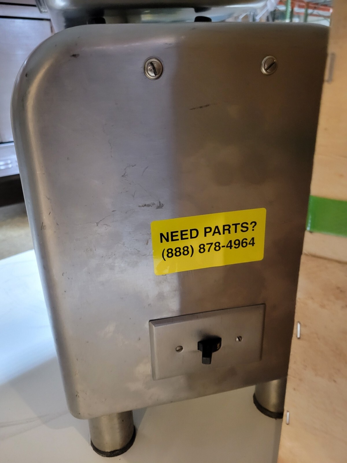 Hobart 4822 Meat Grinder 22 head with stainless steel feed tray