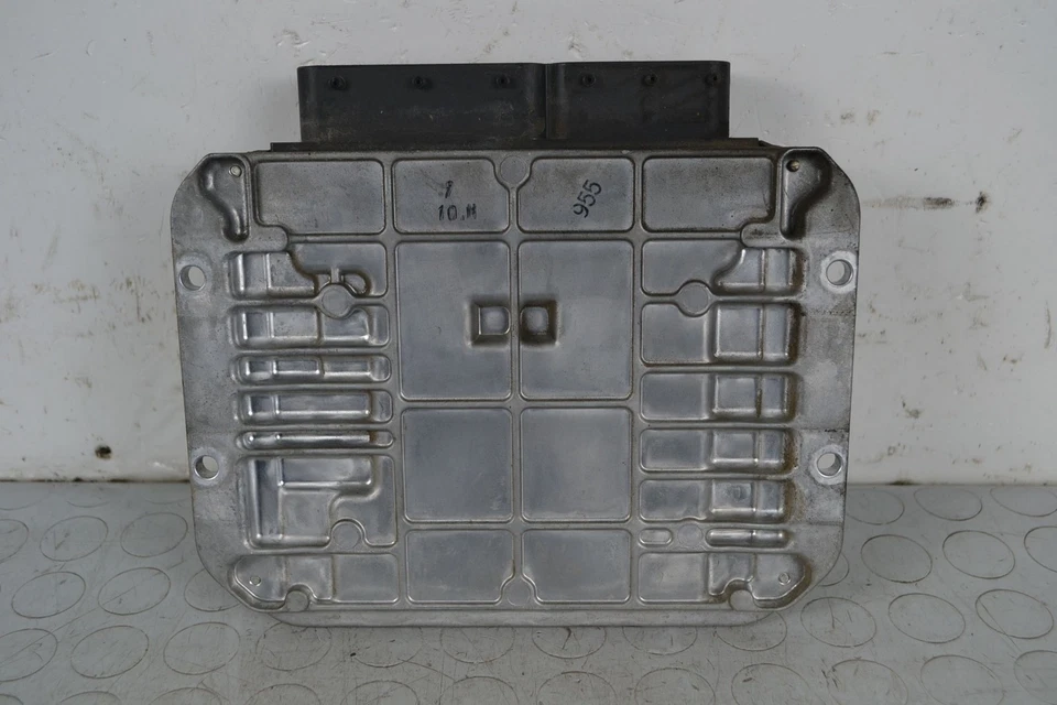 81113 Centralina ECU Opel Astra J  Dal 2009 al 2020 Cod 55577647 - Immagine 3 di 4