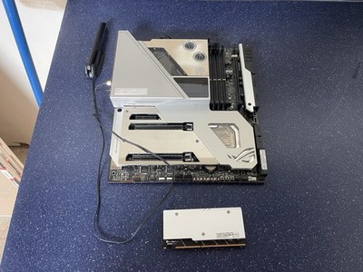 ASUS ROG Maximus XIII Extreme Glacial Motherboard