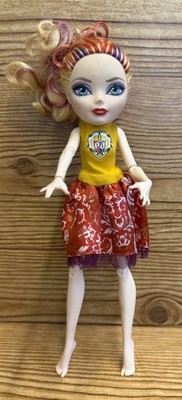 Ever After High Doll Apple White School Spirit