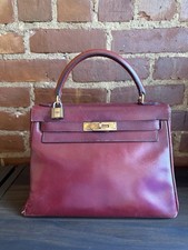 Hermès Rouge H Box Retourne Kelly 28 Gold Hardware 1959 O