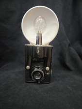 VINTAGE 1940s KODAK BROWNIE FLASH SIX 20 CAMERA w/ FLASH  BULB