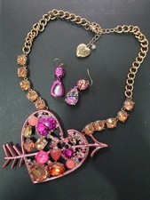 Betsey Johnson Pink Iridescent Gem Heart & Ar...