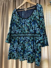 Venezia 26/28 3X ? Women's Floral Print Blue Blouse with Bell Sleeves