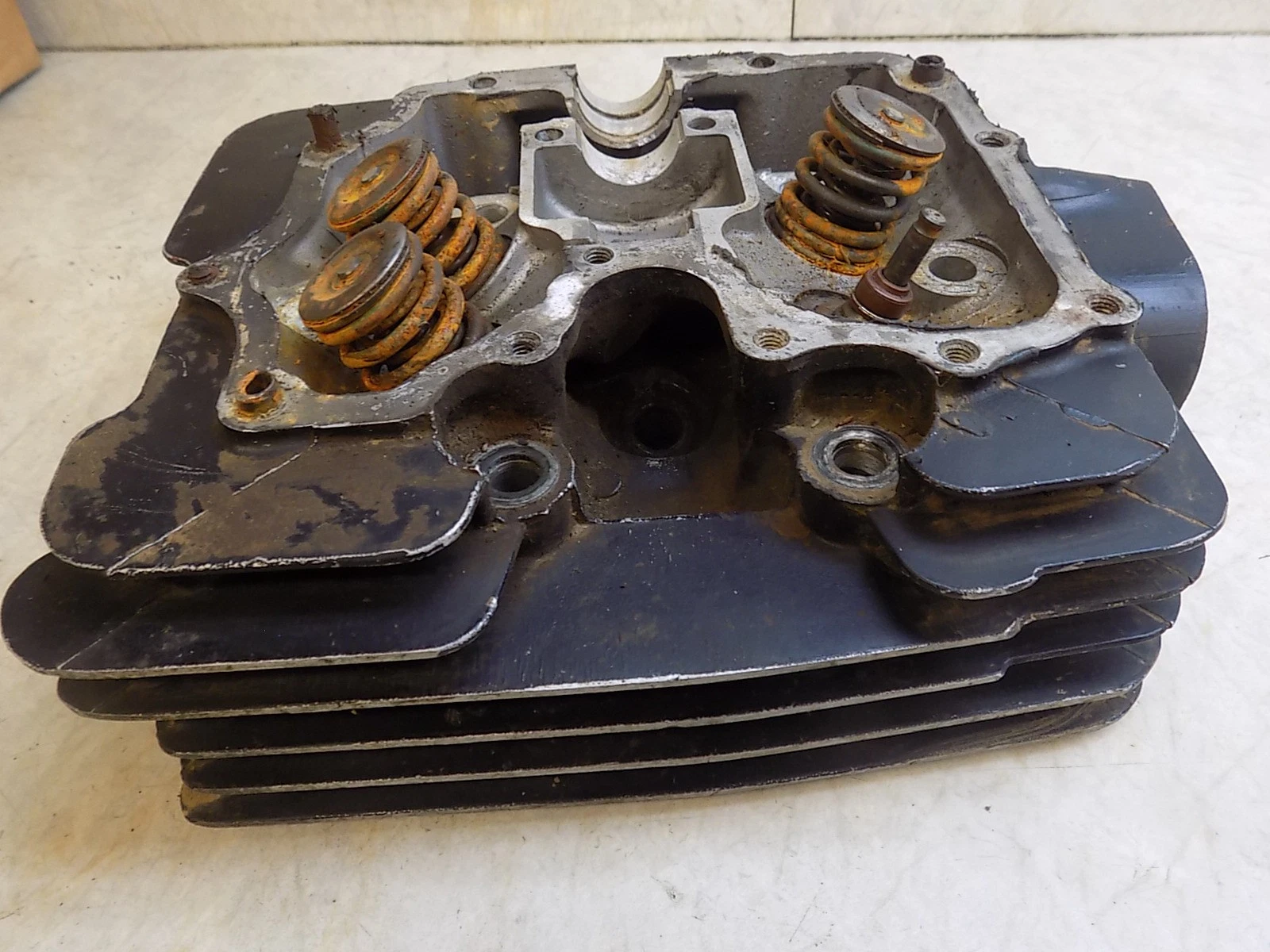 Honda ATC350X Head (needs work)   ATC 350x x 1986
