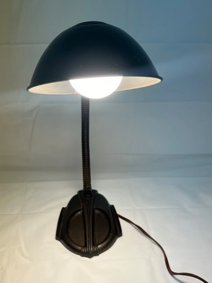 Lámpara de mesa de escritorio ajustable de cuello de cisne industrial vintage metal Art Deco Foto 2 de 4