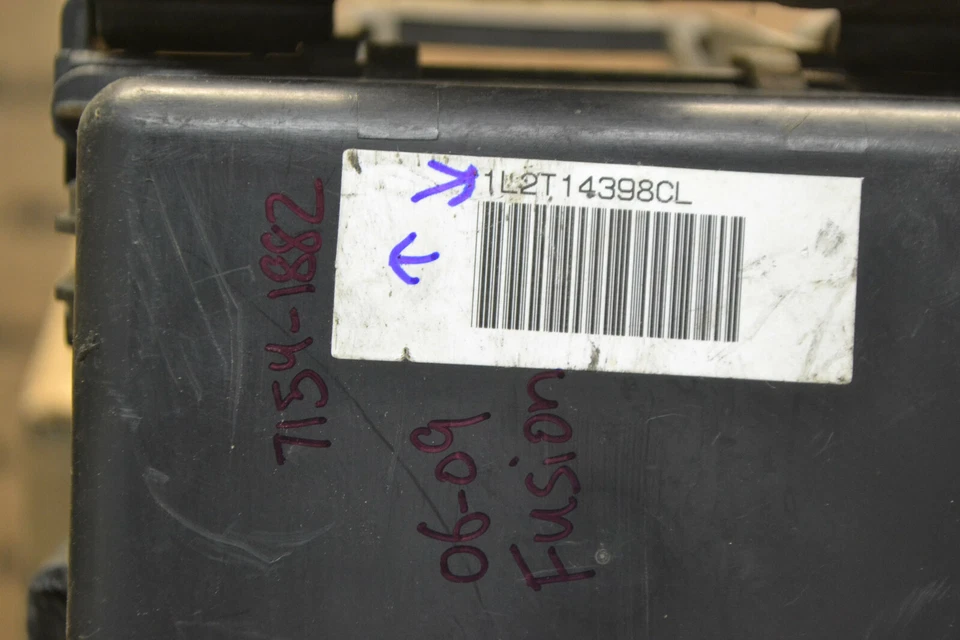 Ford Fusion Mercury Milan 2006-2009 caja de fusibles unidad de relé módulo 71541882 895-8d4 Foto 3 de 4