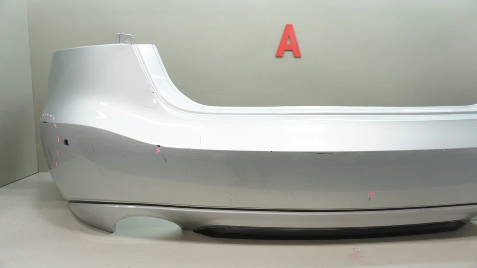 Panel de cubierta de parachoques trasero Nissan Máxima 2016-2018 OEM 85022-4RA0H Foto 2 de 4