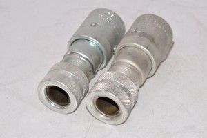 Lot of 2 PYLE National Connector 2131292 Triploc Amphenol Cable Clamp Relief For